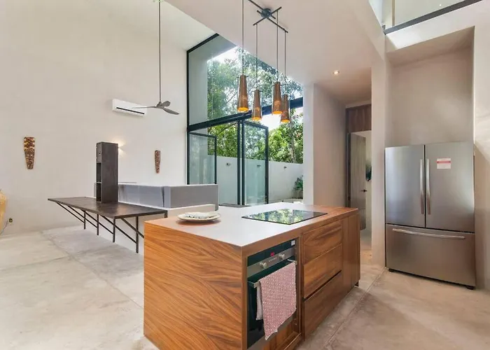 M11 Casa Leto - Luxury In Gated Community
