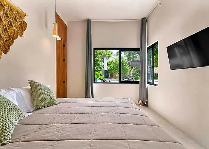 M11 Casa Leto - Luxury In Gated Community Inn *