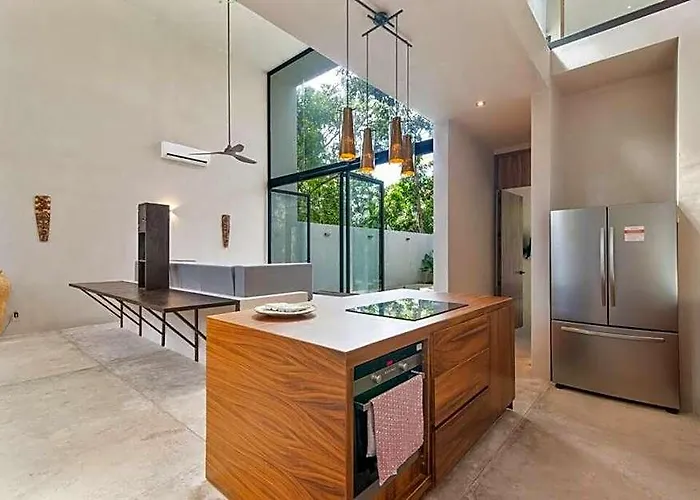 M11 Casa Leto - Luxury In Gated Community Inn *